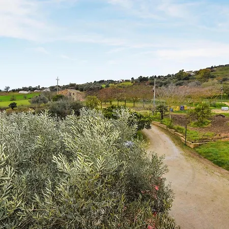 Awesome In Caltagirone With Kitchen Holiday home